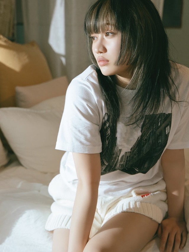佐々木莉佳子「girasol」新規解禁カット／撮影：神戸健太郎