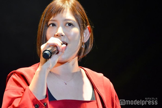 絢香、新曲「ずっとキミと」初披露 愛犬とのMV撮影秘話も（C）モデルプレス