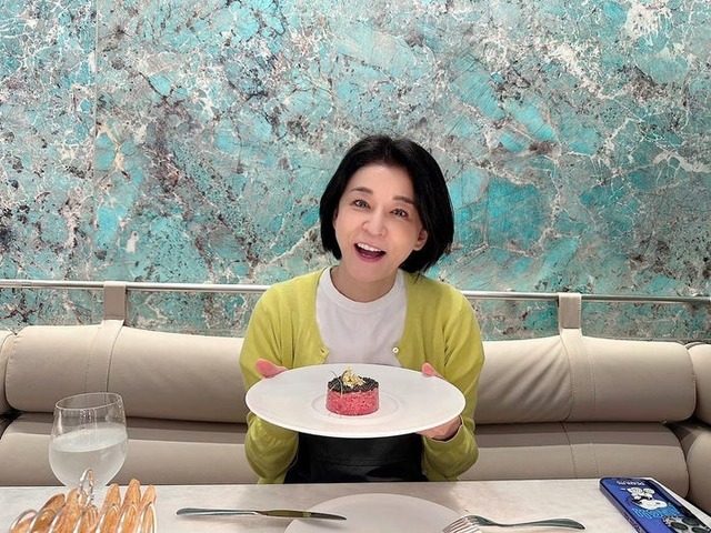 高嶋ちさ子Instagramより