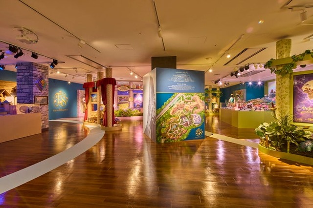ファンタジースプリングス ニューチャプター・ビギンズ展（C）Disney