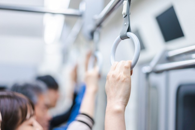 【電車の中で】子「ぼく今電車に乗ってる？」母「そうよ」次の瞬間⇒子どもの【まさかの発言】に別の子が「僕も！」