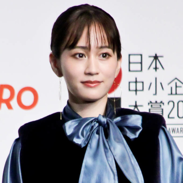 「肌綺麗すぎ！」前田敦子、ナチュラルな美肌SHOT公開に「憧れです」「美しい」の声