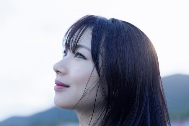 石田亜佑美「Profile.7」（提供写真）