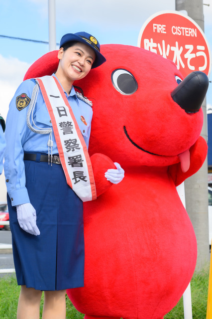 黒谷友香が茂原警察署の一日署長に就任、交通安全運動に参加