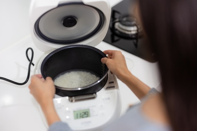 【キッチンで】中2息子が炊飯器の使い方を間違え…「大惨事になるところだった」