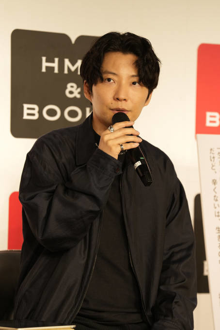 星野源、エッセイを書く時に心がけていることとは？「感動したらそれを強調して伝えたくなるけど…」