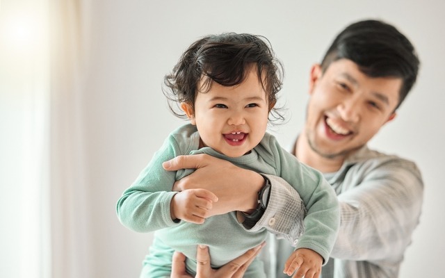 家で隠れんぼしていたら…隠れる役の我が子がいない！！妻に電話した瞬間、声が聞こえてきて！？