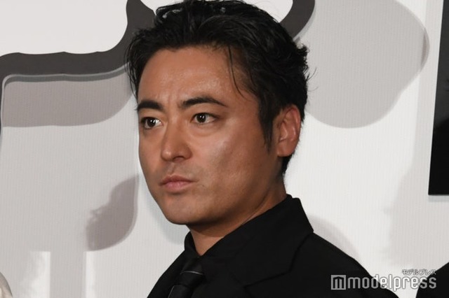 エキストラとして「正体」撮影参加していた山田孝之（C）モデルプレス