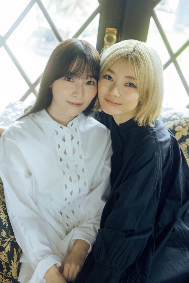 守屋麗奈、藤吉夏鈴（C）光文社／週刊FLASH 写真：横山マサト