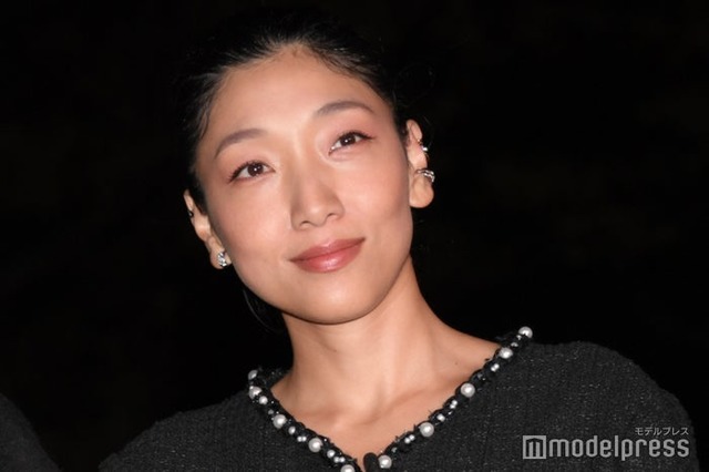 「CHANEL AND CINEMA - TOKYO LIGHTS」セレブレーションディナーフォトコールに登壇した安藤サクラ（C）モデルプレス