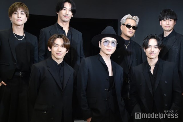 三代目 J SOUL BROTHERS EXHIBITION「JSB3 CLASS」に出席した三代目 J SOUL BROTHERS（前列左から）NAOTO、OMI、今市隆二（後列左から）岩田剛典、小林直己、ELLY、山下健二郎（C）モデルプレス