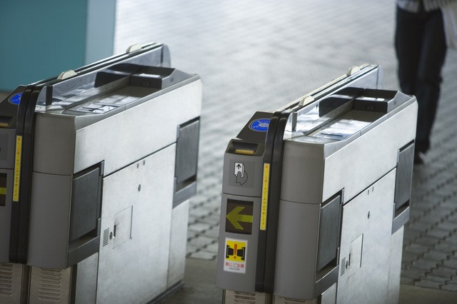 仕事が終わり、駅の改札を通った次の瞬間…→黒板に書かれたメッセージに「涙出そう」「心温まる」