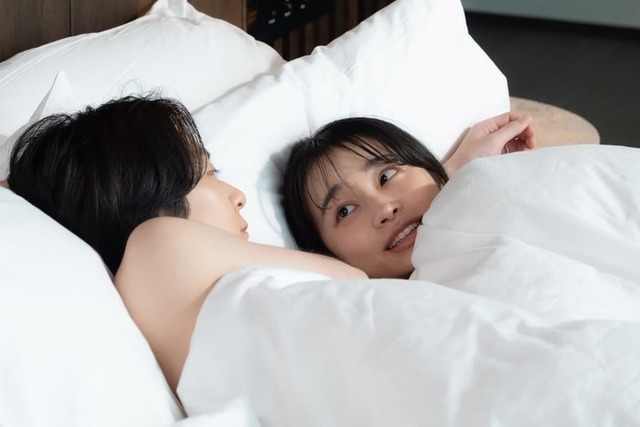 犬飼貴丈、林芽亜里「初めましてこんにちは、離婚してください」第6話（C）「初めましてこんにちは、離婚してください」製作委員会・MBS