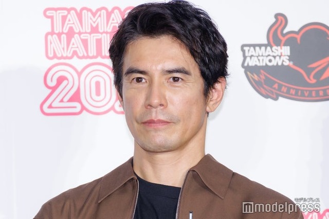 短髪の伊藤英明（C）モデルプレス