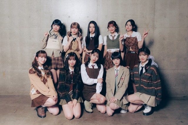 ME:I（前列左から）SUZU、KEIKO、MOMONA、SHIZUKU、COCORO（後列左から）RINON、AYANE、MIU、RAN、KOKONA（C）LAPONE GIRLS