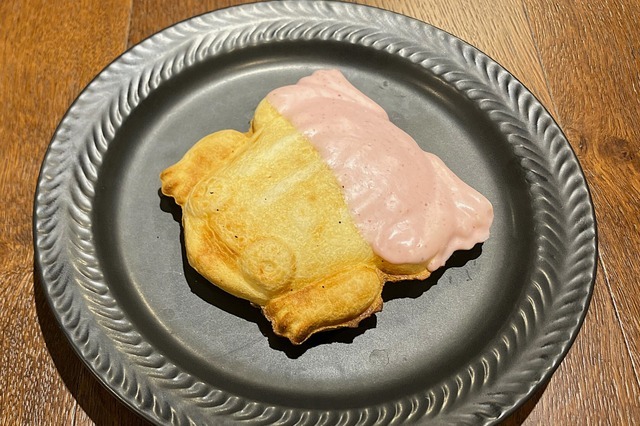 カエル焼き（いちごチョコレート）1,000円