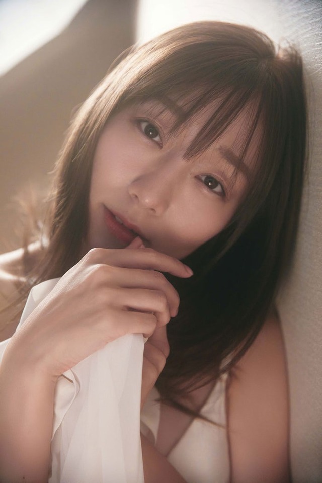 須田亜香里 写真集「pluie」より（C）三宮幹史／講談社