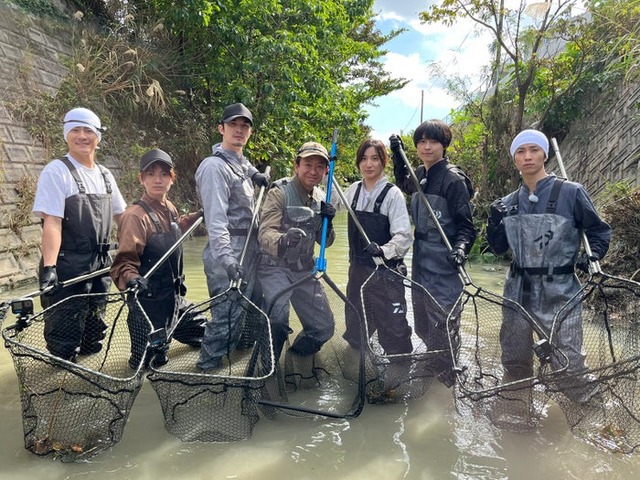 （左から）森本慎太郎、高地優吾、ジェシー、城島茂、京本大我、松村北斗、田中樹（C）日本テレビ