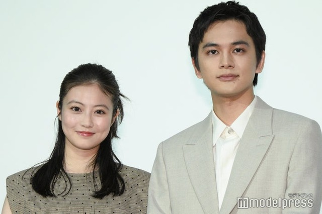 「あんぱん」第1週試写会見に出席した今田美桜、北村匠海（C）モデルプレス