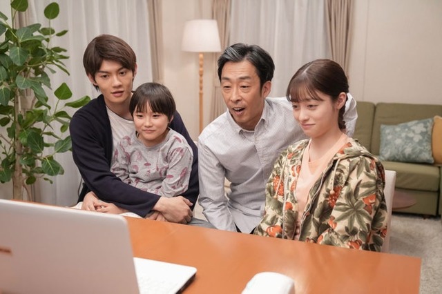 佐野勇斗、宮崎莉里沙、北村有起哉、橋本環奈「おむすび」第112話（C）NHK