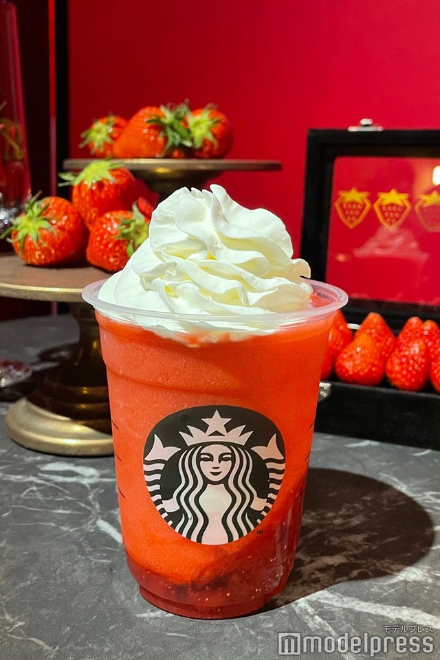 THE 苺 フラペチーノ（C）モデルプレス
