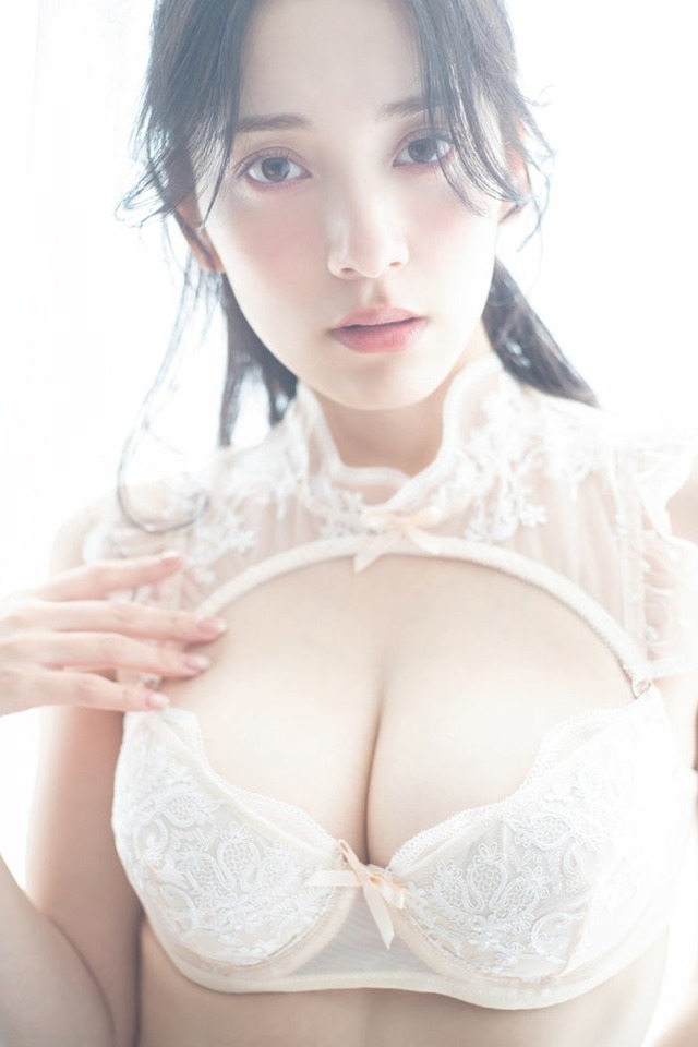 都丸紗也華（C）光文社／週刊FLASH 写真：佐藤佑一