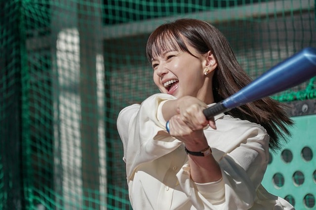 多部未華子／新TVCMセット500「バッティングセンター」篇メイキングより（提供写真）