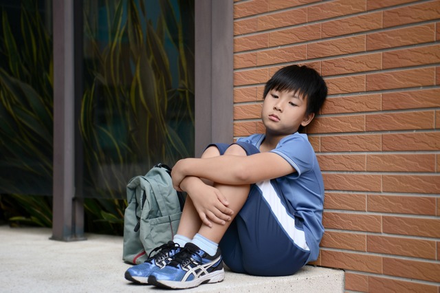「学校に行きたくない」わが子。1日休ませると「休みグセ」がつくのでは？――それは大きな誤解です！【不登校指導歴20年の公認心理師が解説】