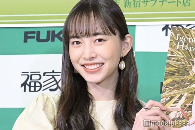 ロングヘアの井桁弘恵（C）モデルプレス