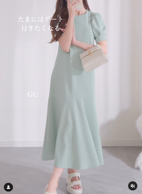 これが2290円⁉目を疑うコスパ力。【ＧＵ】のやわらか質感ワンピで仕上げる上品リラックススタイル【40代の毎日コーデ】