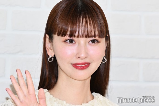 「ウェディングウォーズ」スタジオメンバー合同取材会に出席した鈴木えみ（C）モデルプレス