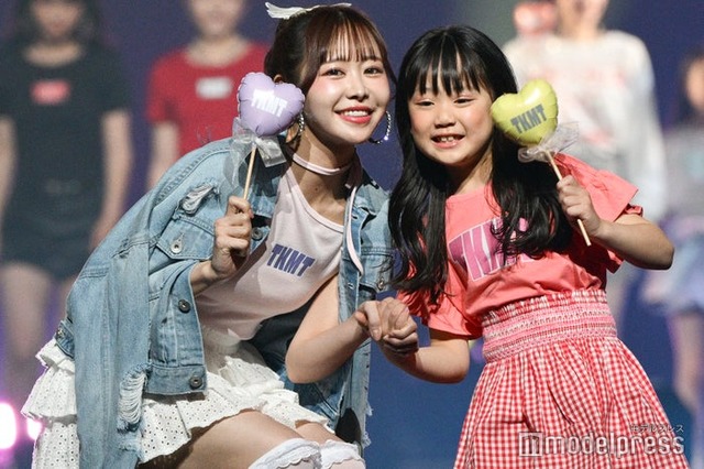 仲川瑠夏、佐藤七瀬（C）モデルプレス