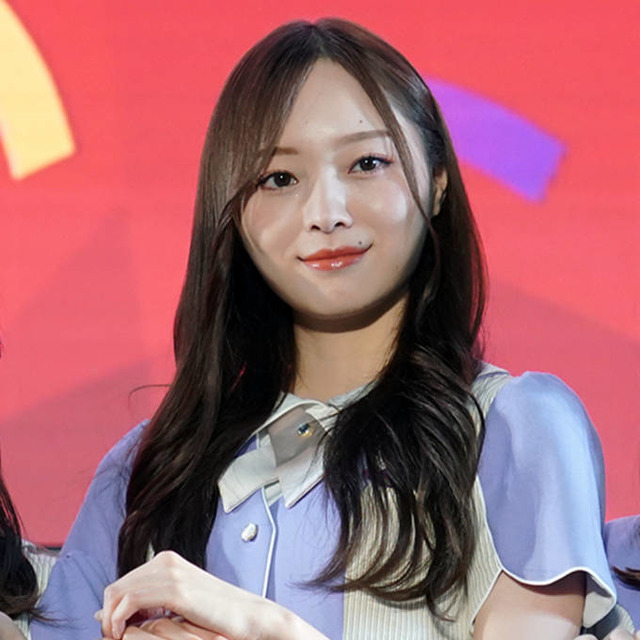 乃木坂46梅澤美波、卒業の同期・佐藤楓との笑顔SHOTに「泣ける」「うめでんは永遠」の声