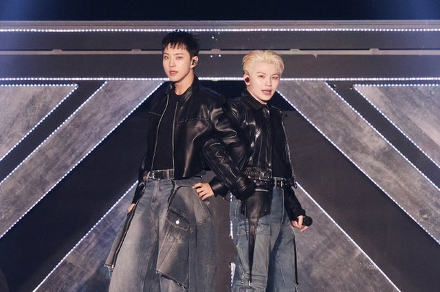 HOSHI、WOOZI／SEVENTEEN（P）＆（C）PLEDIS Entertainment