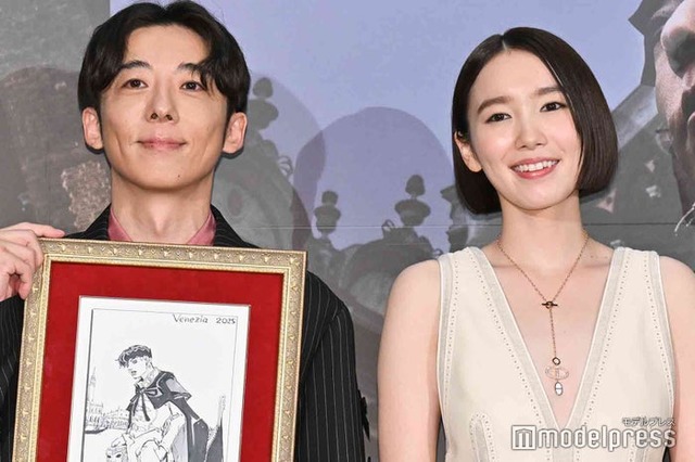映画「岸辺露伴は動かない 懺悔室」ジャパンプレミアに登場した高橋一生、飯豊まりえ（C）モデルプレス