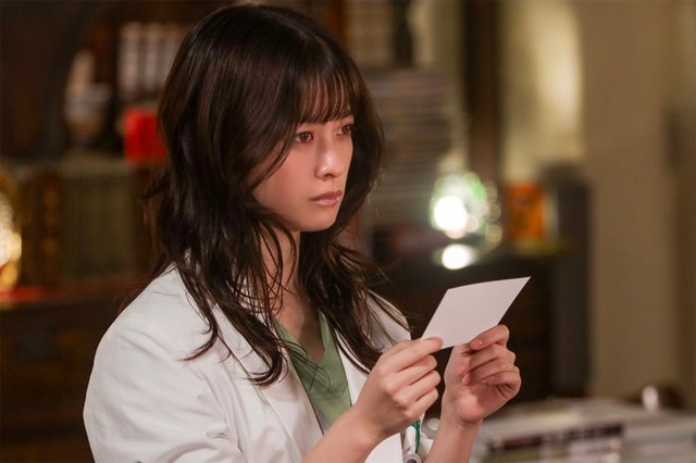 橋本環奈「天久鷹央の推理カルテ」第4話（C）テレビ朝日