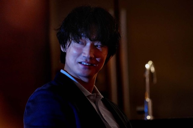 綾野剛（C）2007 福田ますみ／新潮社 （C）2025「でっちあげ」製作委員会