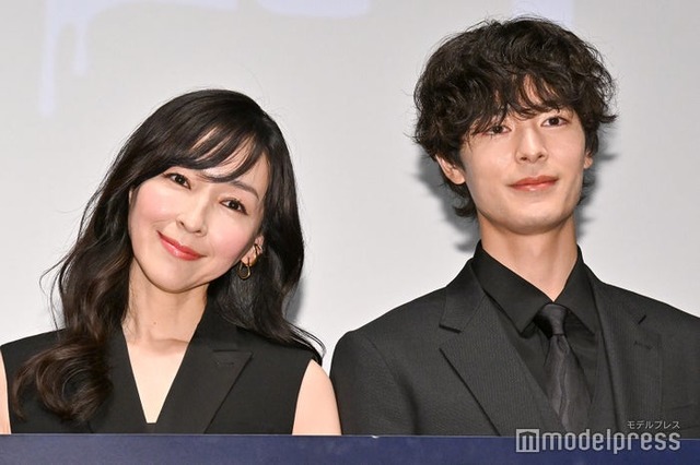 麻生久美子、塩野瑛久（C）モデルプレス