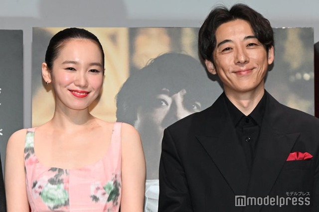 飯豊まりえ、高橋一生（C）モデルプレス