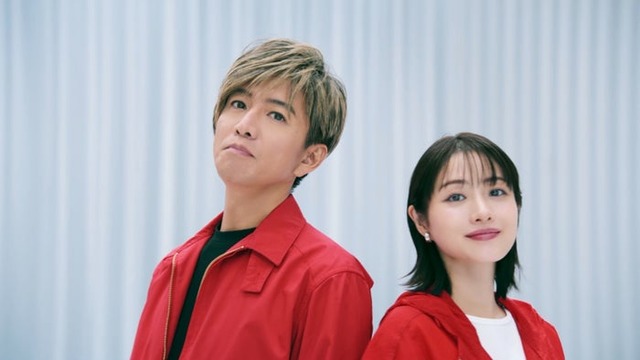 木村拓哉、石原さとみ／新テレビCM「エムット始まる」篇より（提供写真）