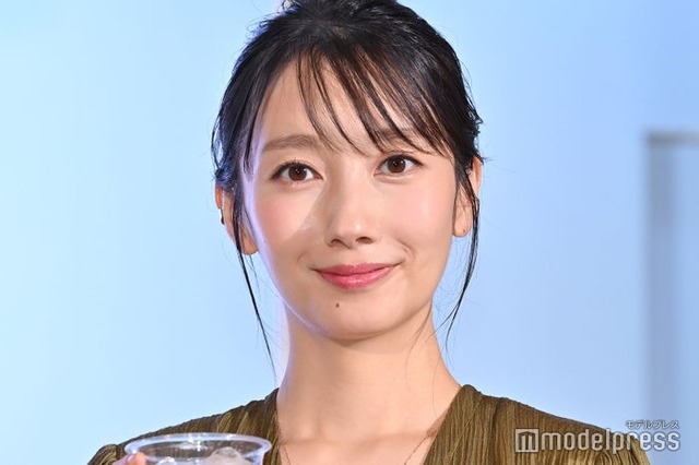 波瑠（C）モデルプレス