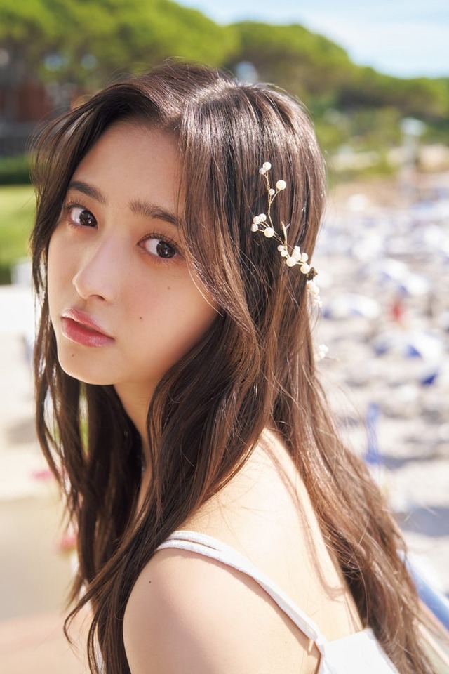 乃木坂46 井上和1st写真集 モノローグ（講談社）撮影／中村和孝