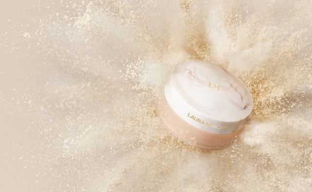 ローラ メルシエ、「ウルトラブラー」のパウダーがビッグサイズ＆現品サイズのパフとセットになって限定発売！