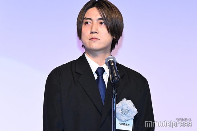 「第62回ギャラクシー贈賞式」に登壇した八重樫風雅監督（C）モデルプレス