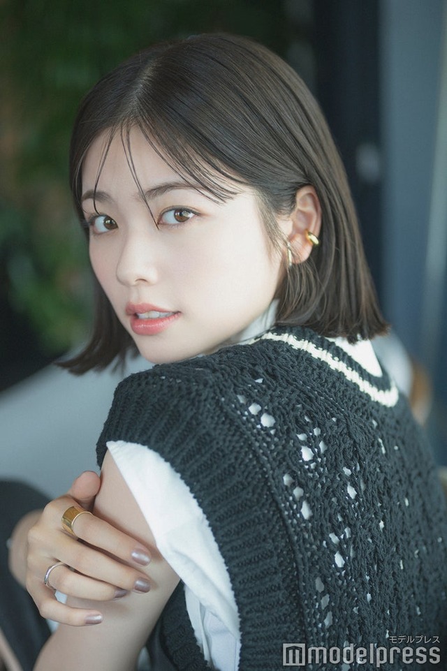 モデルプレスのインタビューに応じた小芝風花（C）モデルプレス