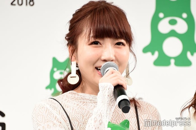 ヘアカット前の桃（C）モデルプレス