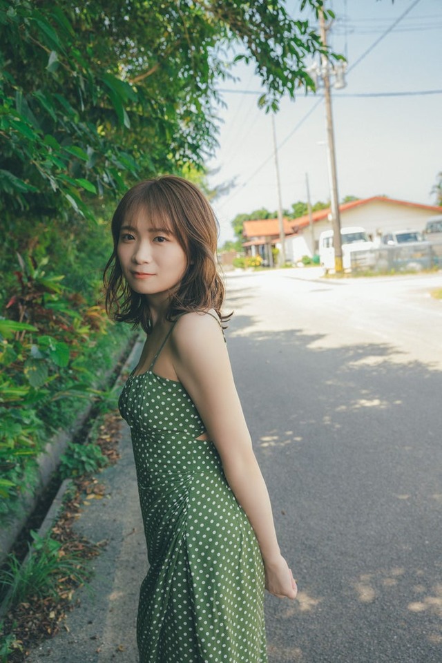 秋元真夏「淡淡」撮影／東京祐（提供写真）