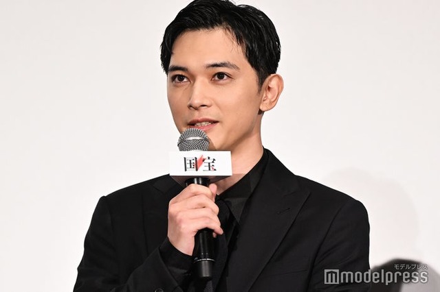 「国宝」初日舞台挨拶に出席した吉沢亮（C）モデルプレス