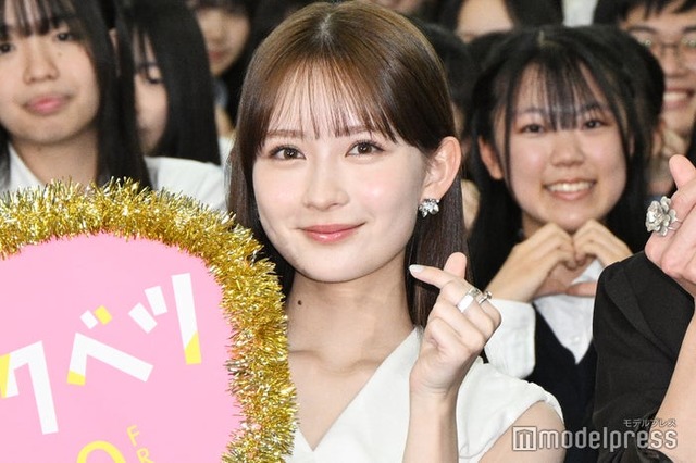 推しに恋する男子高生にエールを送った畑芽育（C）モデルプレス