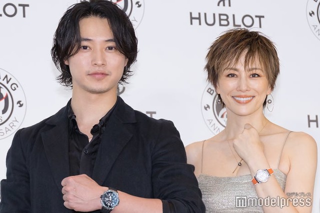 ウブロ「ビッグ・バン」20周年記念イベントに出席した山崎賢人、米倉涼子（C）モデルプレス